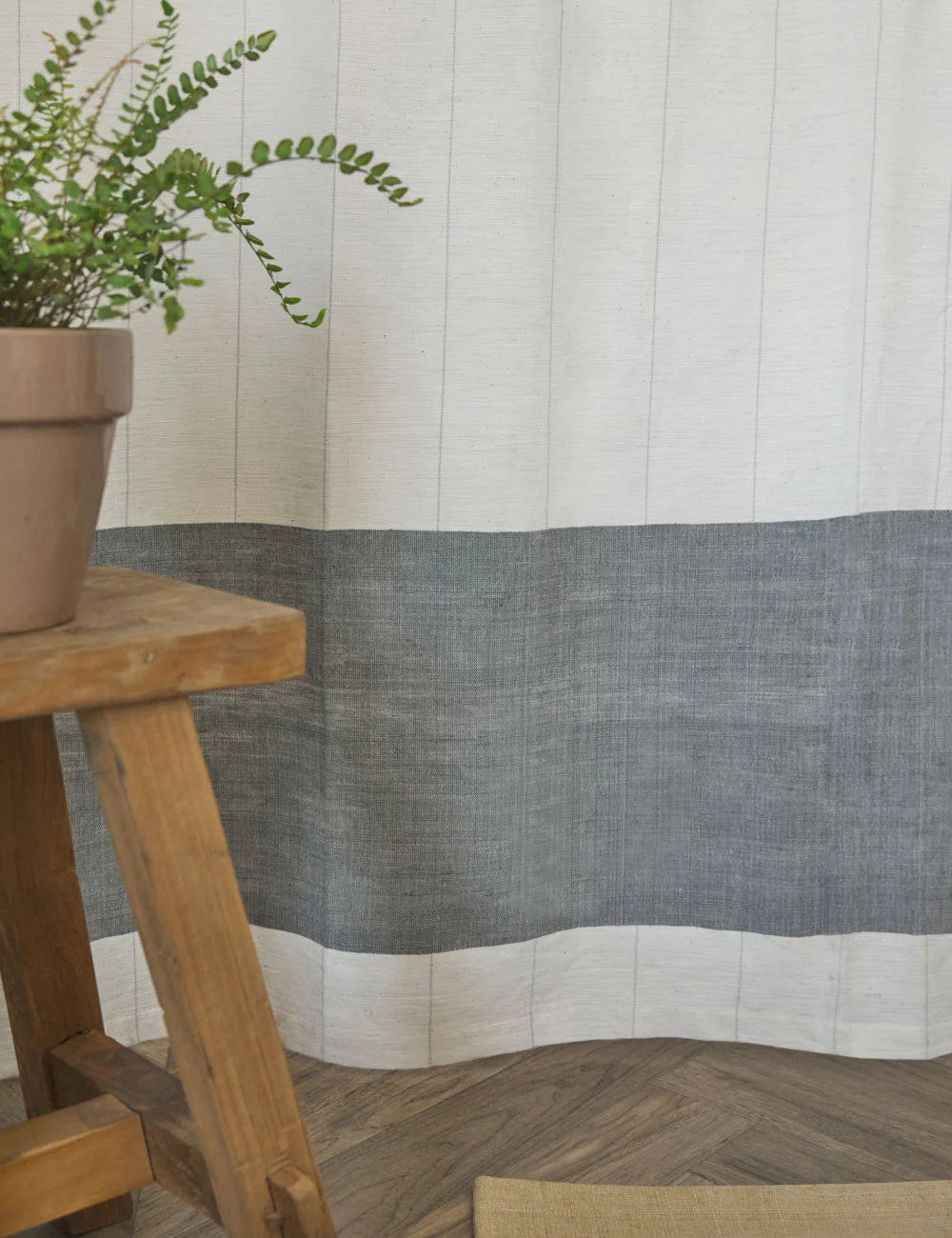 HP TRADE HUB | Karo Shower Curtain